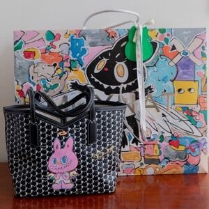 SIGNED BY ARTIST MOYNAT x KASING LUNG Collection M Tote Bag NEW Limited Edition